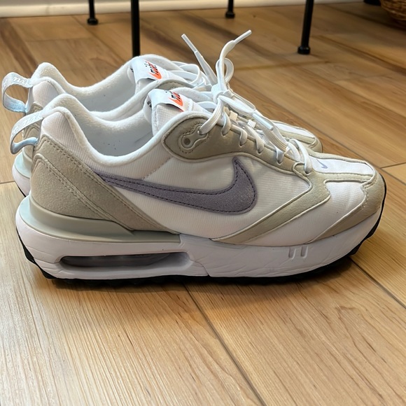 Nike Shoes - Nike Air Max Dawn